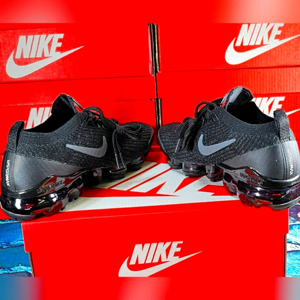 Nike air max vapormax triple black for women sneakers flyknit brand new in box - Picture 3 of 7
